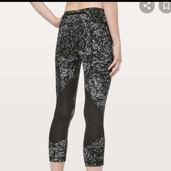SEE NEW LISTING Lululemon Pace Rival Crop Leggings - Picture 5 of 9